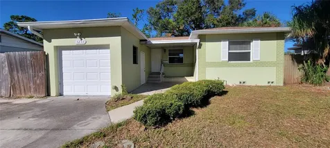3233 33rd Avenue N St Petersburg FL 33713