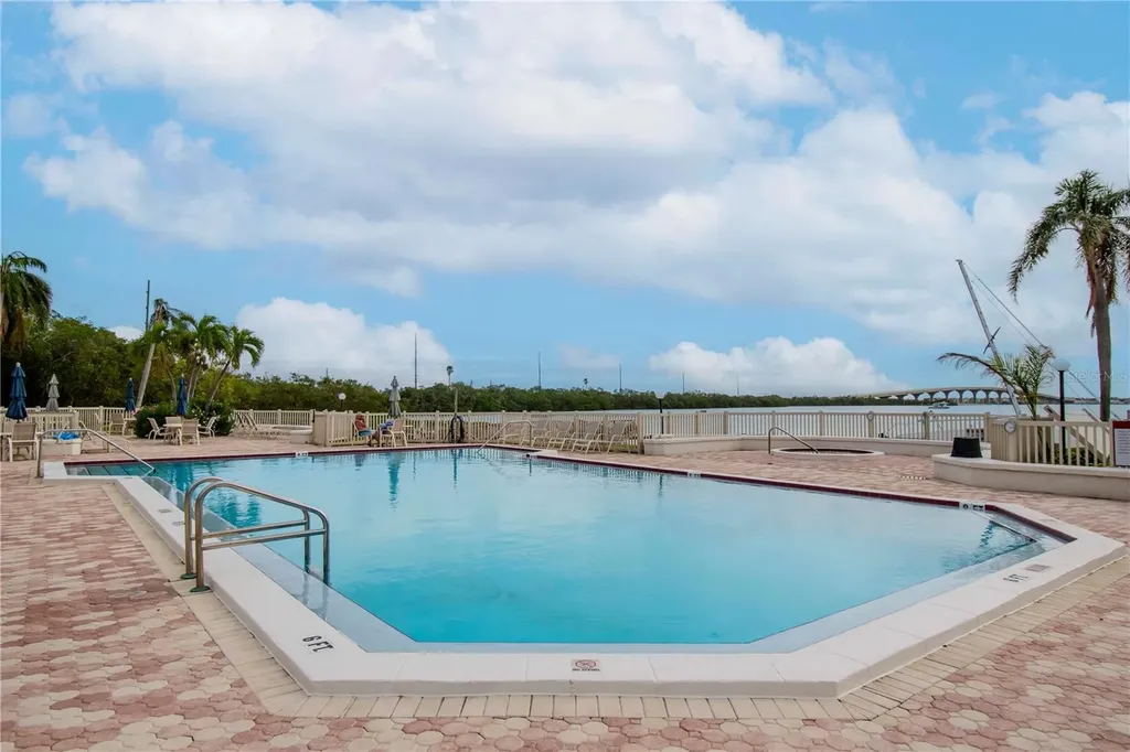 6361 Bahia Del Mar Boulevard St Petersburg FL 33715
