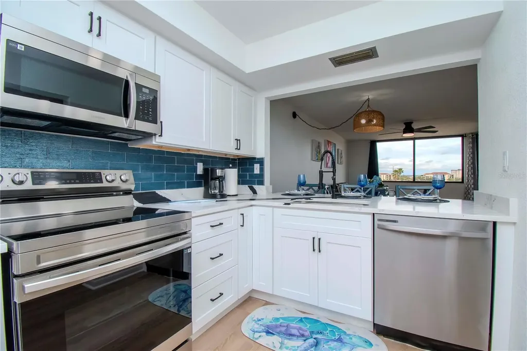 6361 Bahia Del Mar Boulevard St Petersburg FL 33715