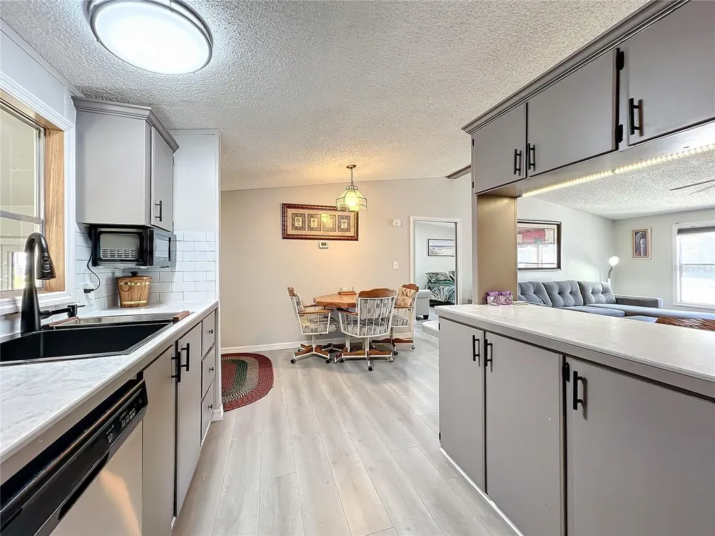 13426 Palm Drive Astatula FL 34705