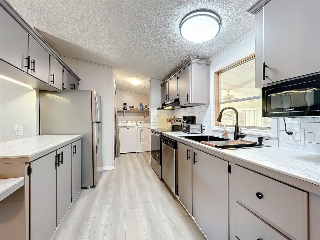 13426 Palm Drive Astatula FL 34705
