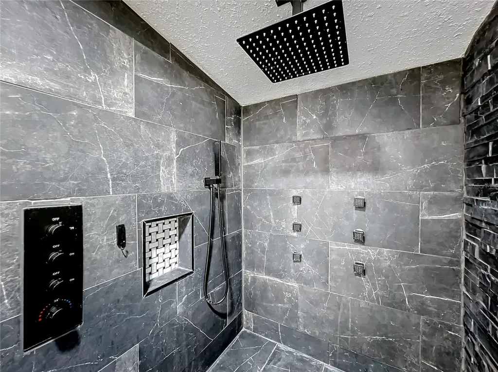 13426 Palm Drive Astatula FL 34705