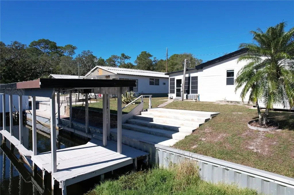 13426 Palm Drive Astatula FL 34705