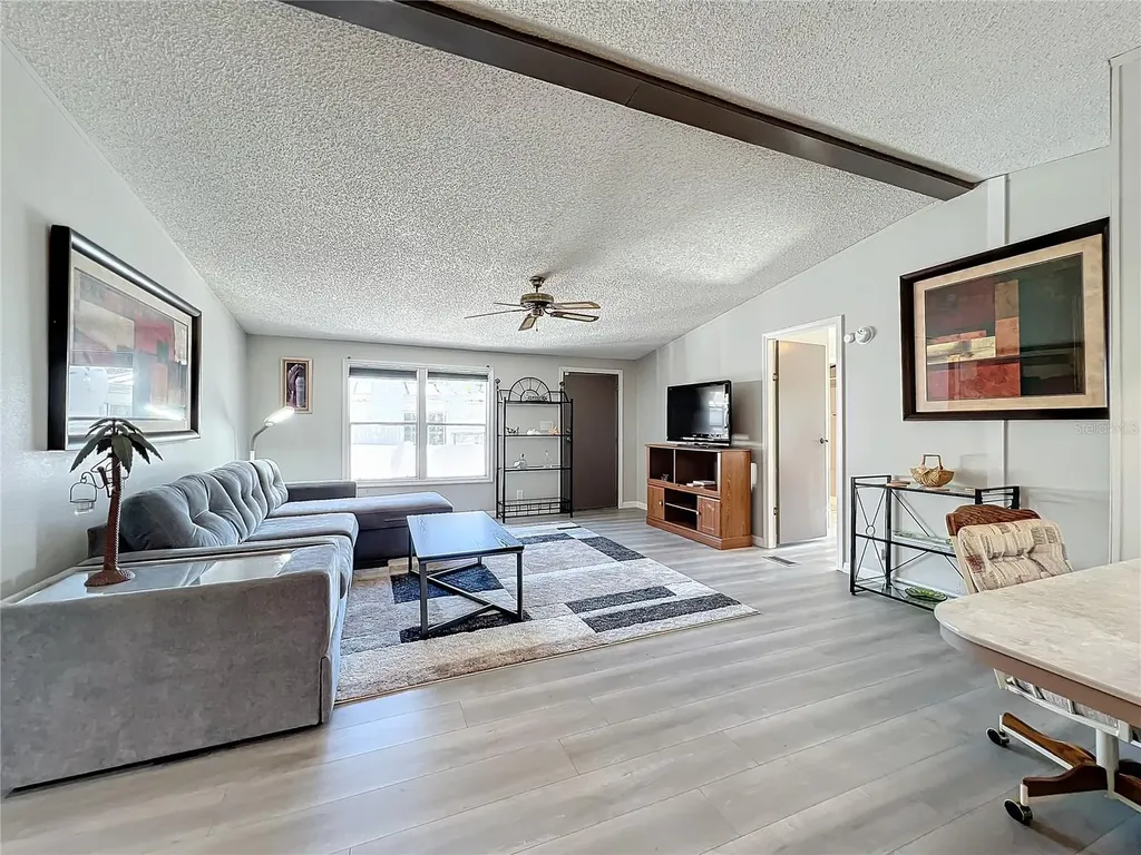 13426 Palm Drive Astatula FL 34705