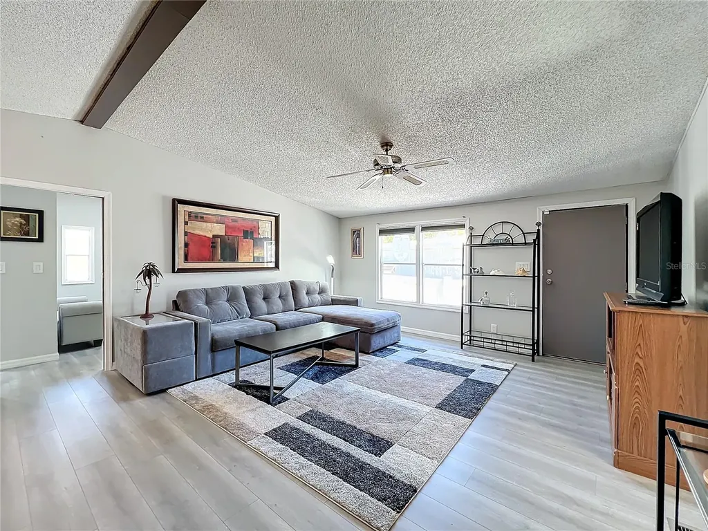 13426 Palm Drive Astatula FL 34705
