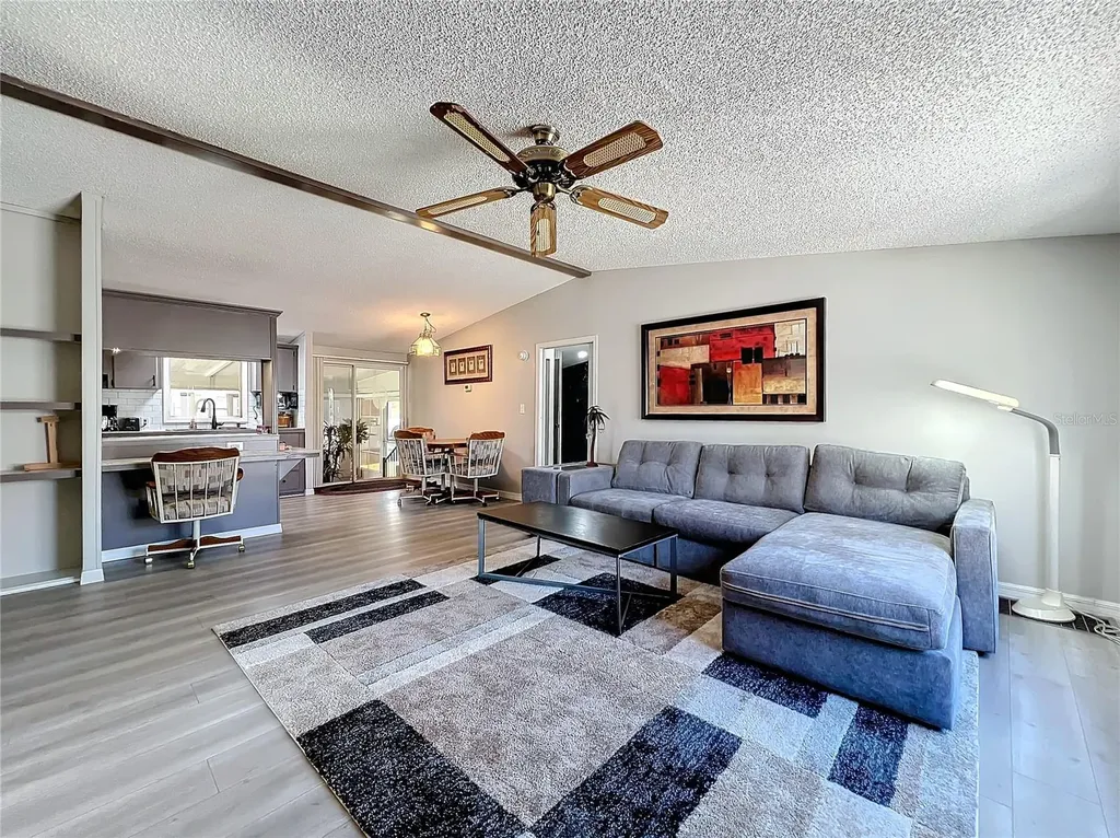 13426 Palm Drive Astatula FL 34705
