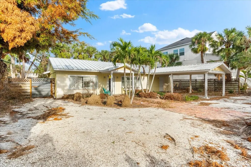 5019 Commonwealth Drive Sarasota FL 34242
