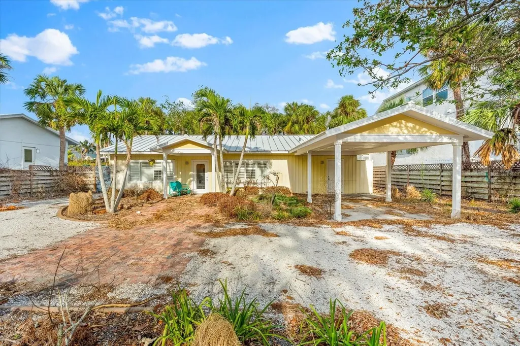 5019 Commonwealth Drive Sarasota FL 34242