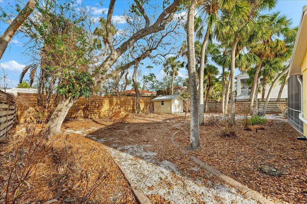 5019 Commonwealth Drive Sarasota FL 34242