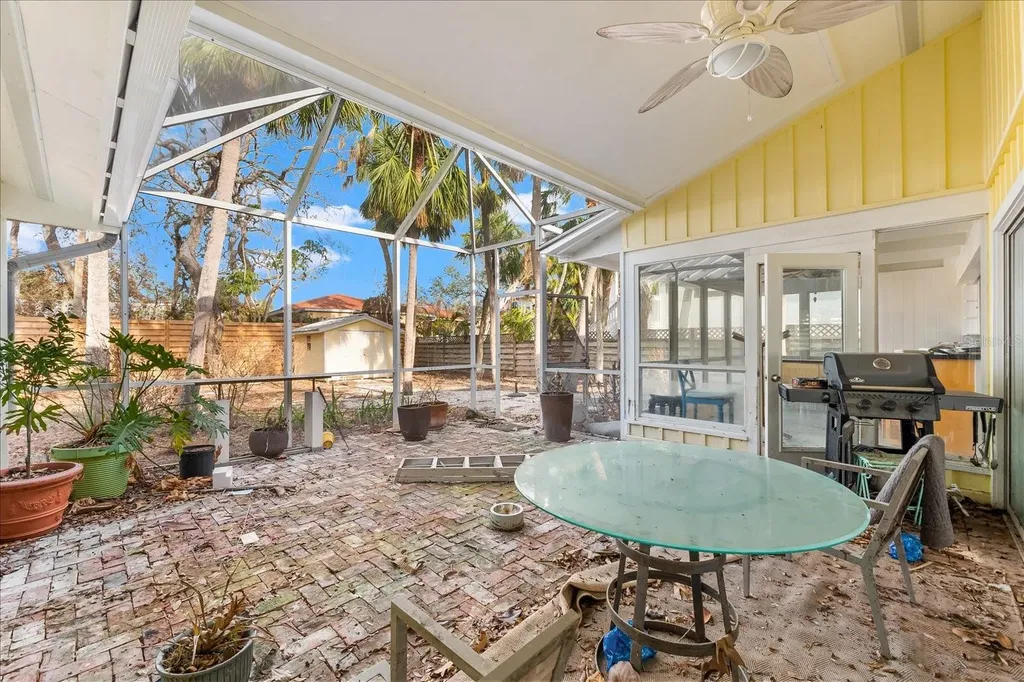 5019 Commonwealth Drive Sarasota FL 34242