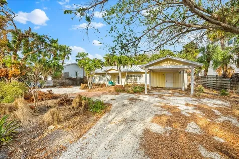 5019 Commonwealth Drive Sarasota FL 34242