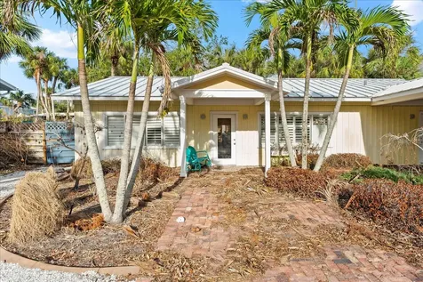 5019 Commonwealth Drive Sarasota FL 34242