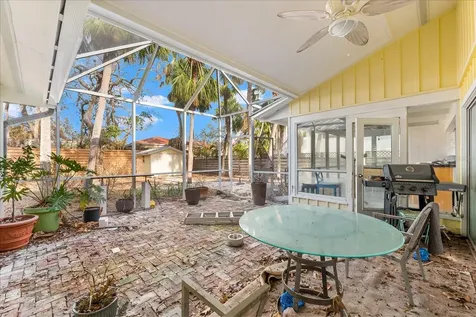 5019 Commonwealth Drive Sarasota FL 34242