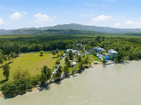 Pr 968k 2.1 Int Punta Are Las Picuas Rio Grande PR 00721