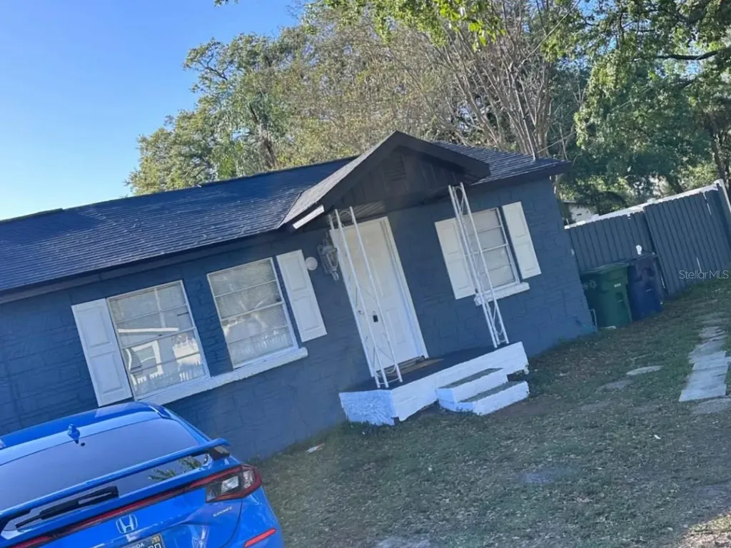 8218 N 18th Street Tampa FL 33604