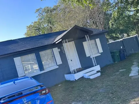 8218 N 18th Street Tampa FL 33604