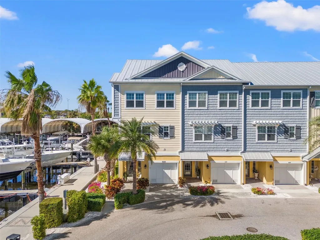 6125 Moorings Drive S St Petersburg FL 33712