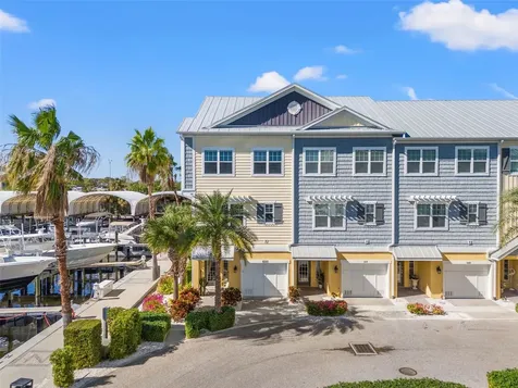6125 Moorings Drive S St Petersburg FL 33712
