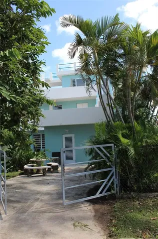 236 Acacia Vieques PR 00765