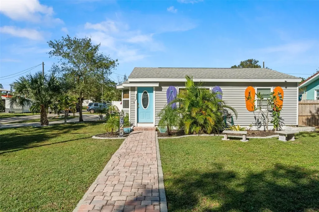 5625 Tangerine Avenue S Gulfport FL 33707