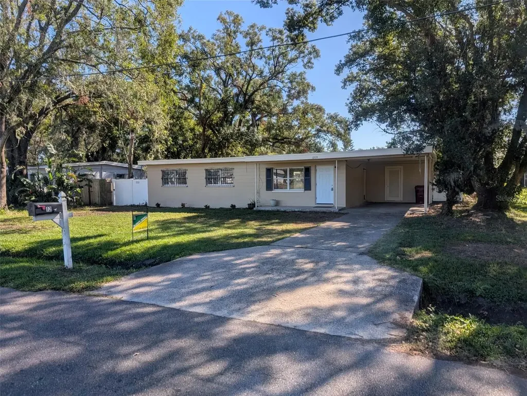 1209 W Risk Street Plant City FL 33563