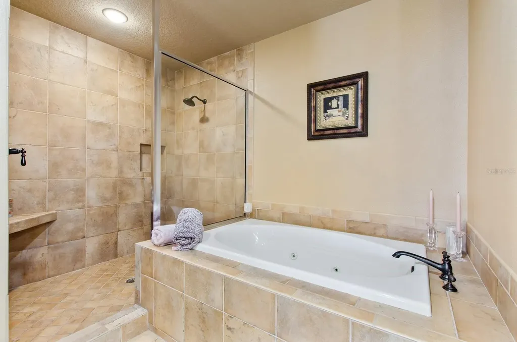 5209 Manorwood Drive Sarasota FL 34235