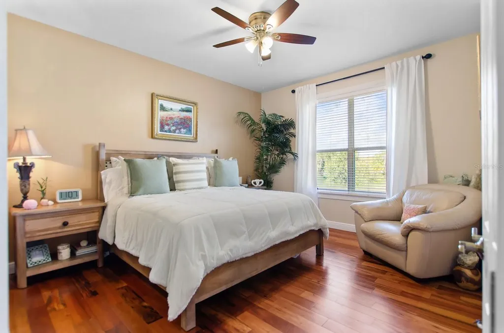 5209 Manorwood Drive Sarasota FL 34235