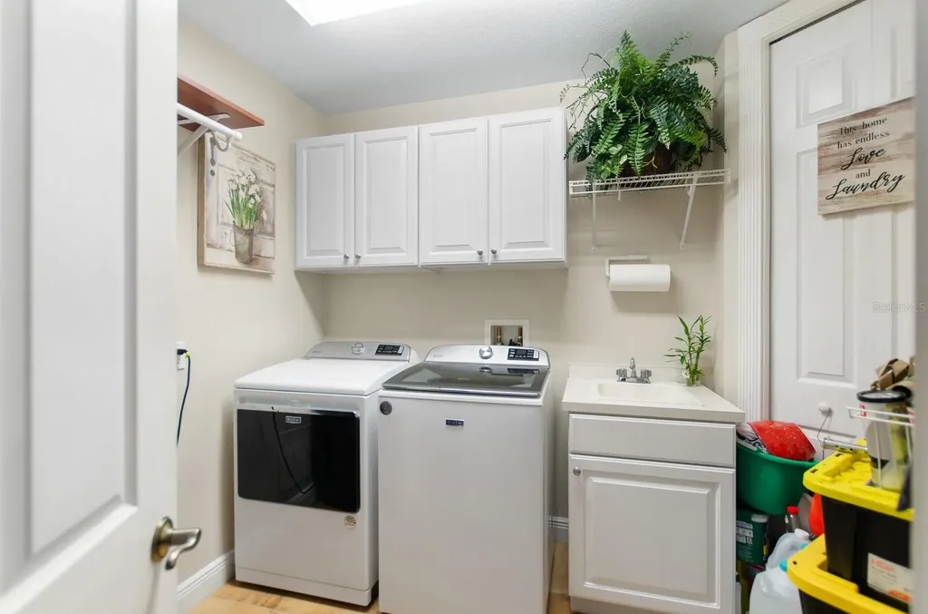 5209 Manorwood Drive Sarasota FL 34235