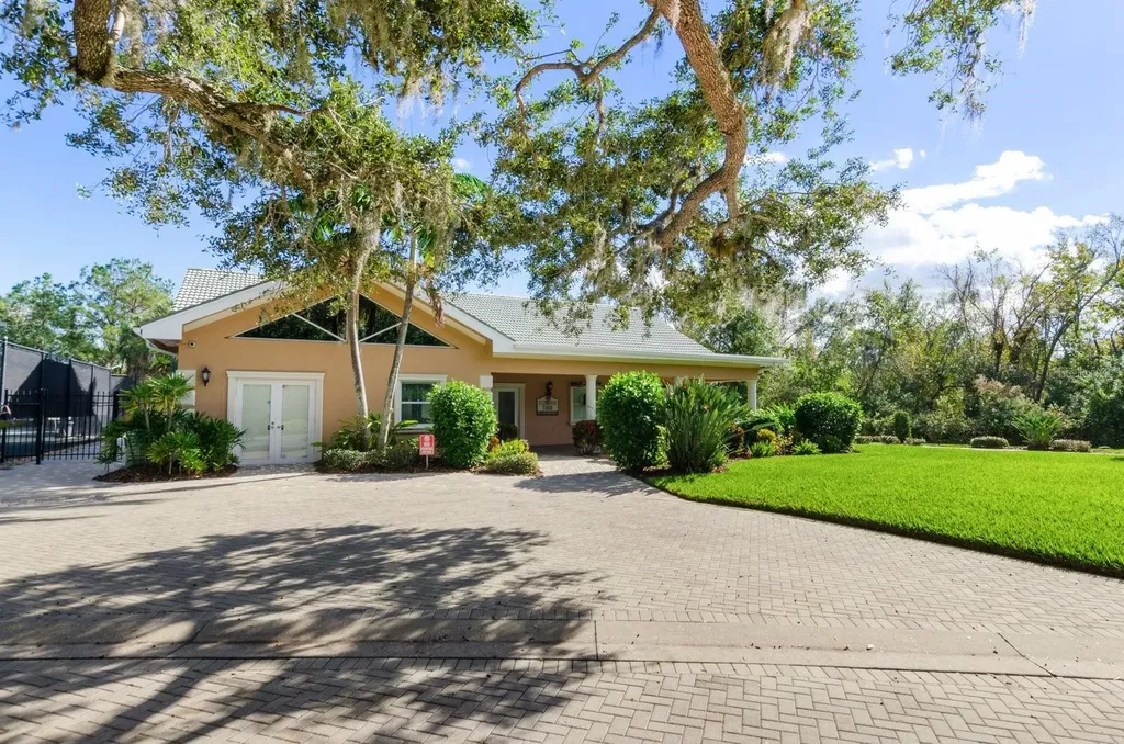 5209 Manorwood Drive Sarasota FL 34235