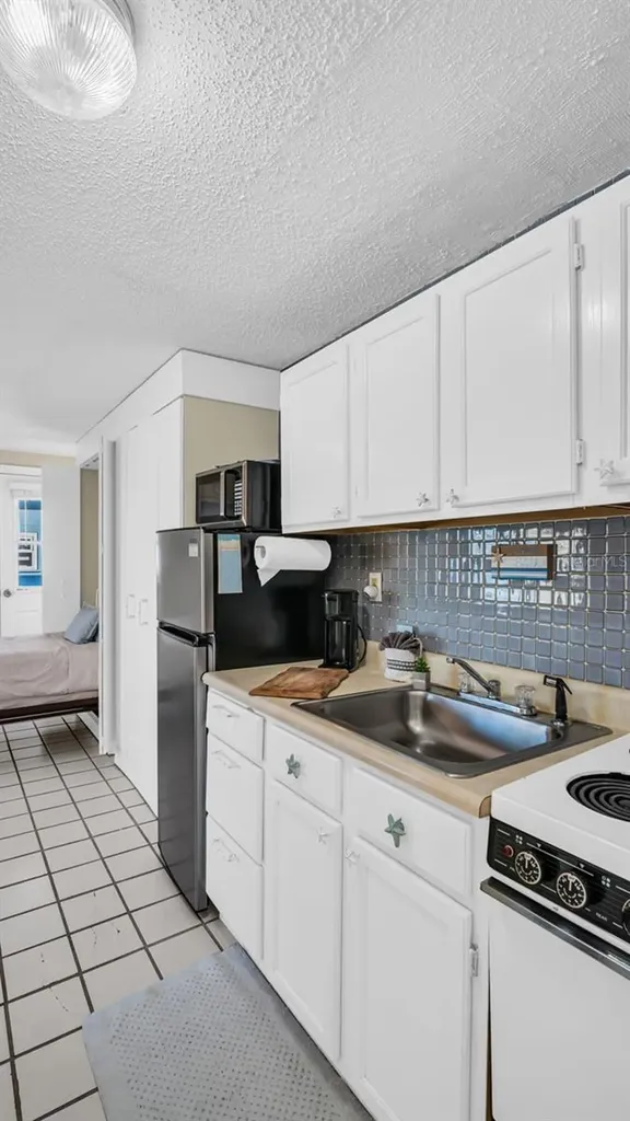 483 E Shore Drive Clearwater Beach FL 33767