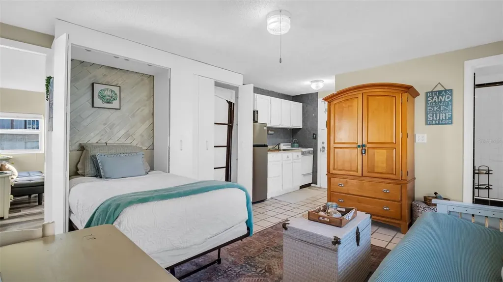 483 E Shore Drive Clearwater Beach FL 33767