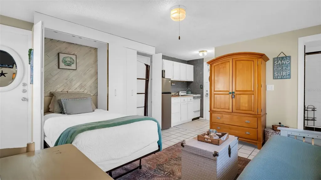 483 E Shore Drive Clearwater Beach FL 33767