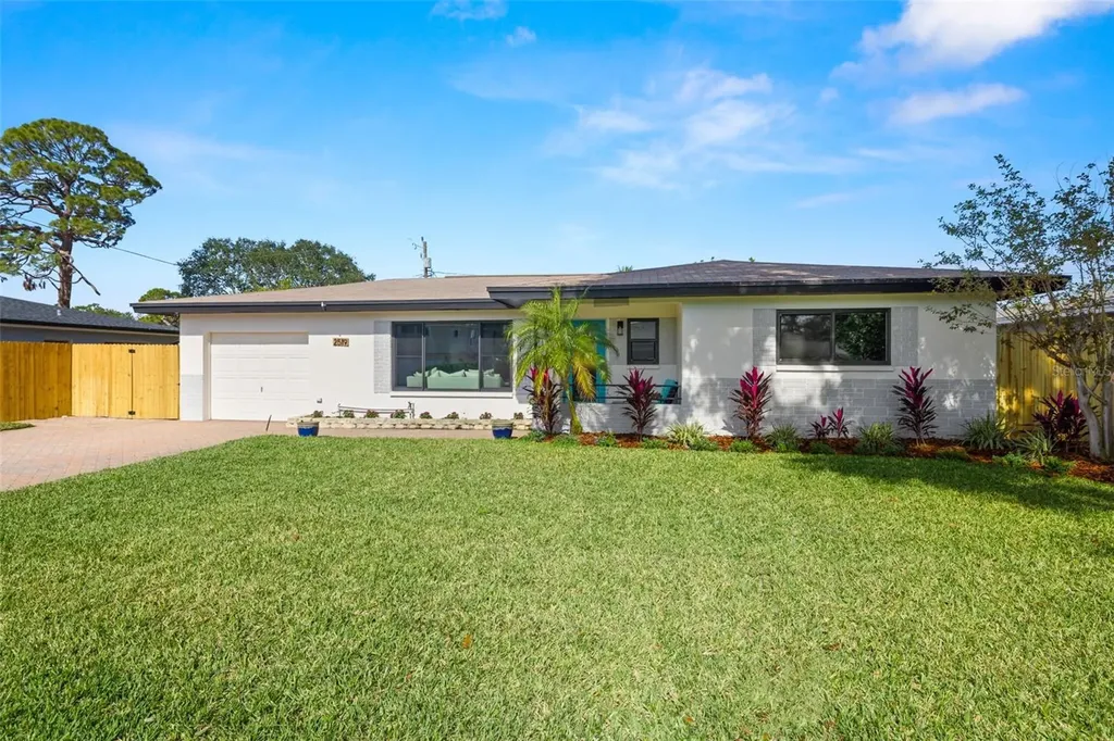 2519 69th Avenue S St Petersburg FL 33712