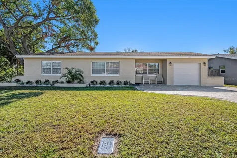 6100 40th Avenue N St Petersburg FL 33709