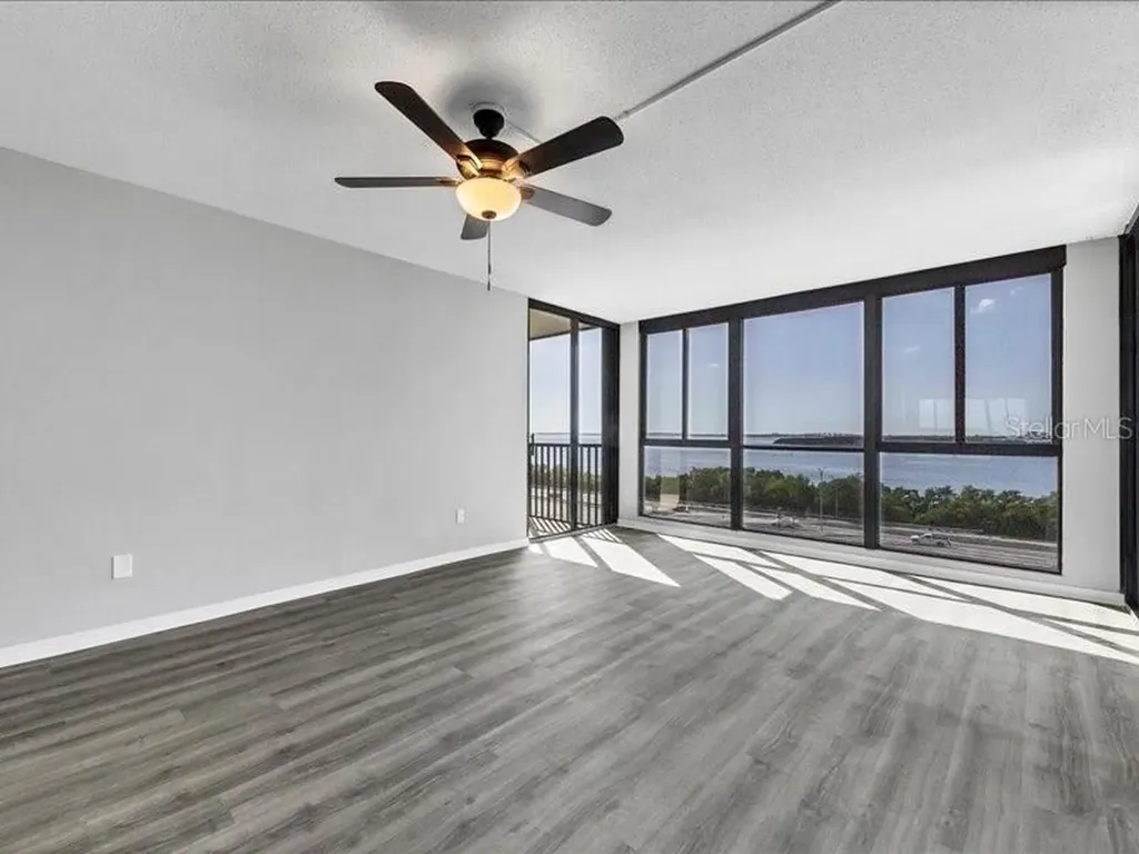 7100 Sunshine Skyway Lane S St Petersburg FL 33711