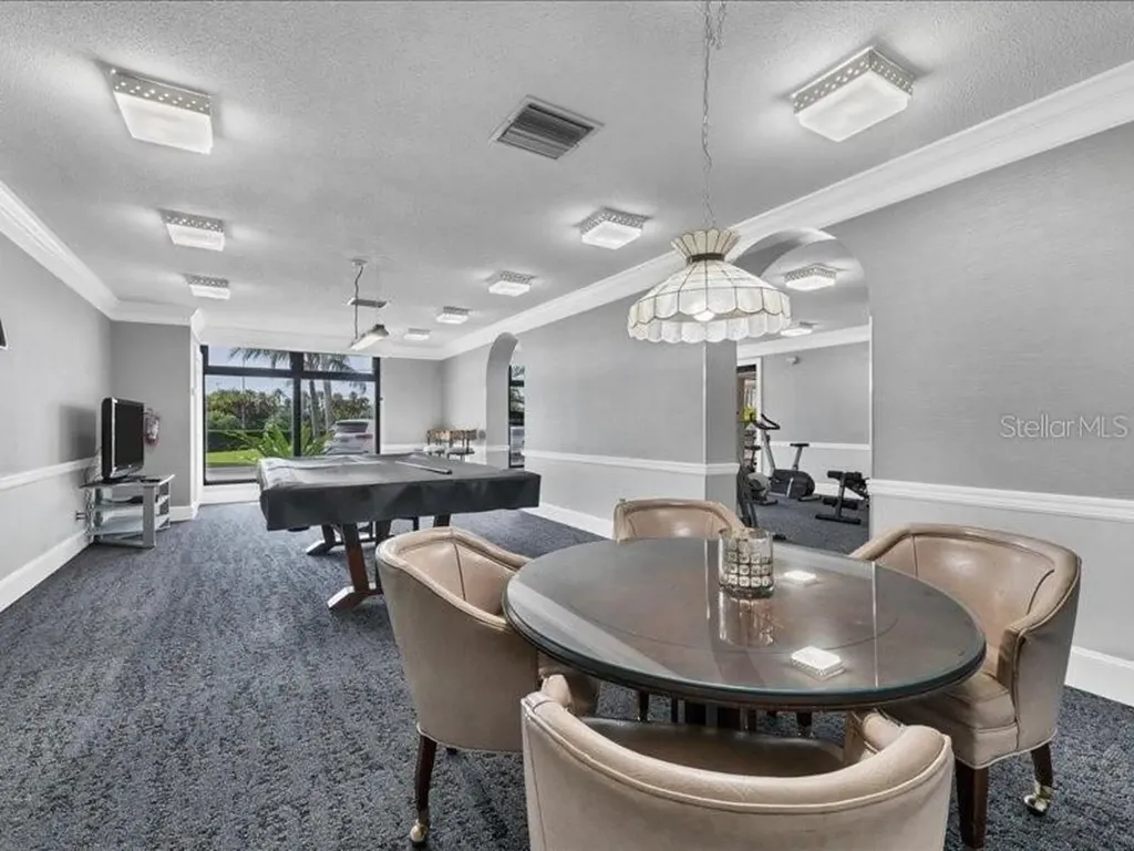 7100 Sunshine Skyway Lane S St Petersburg FL 33711