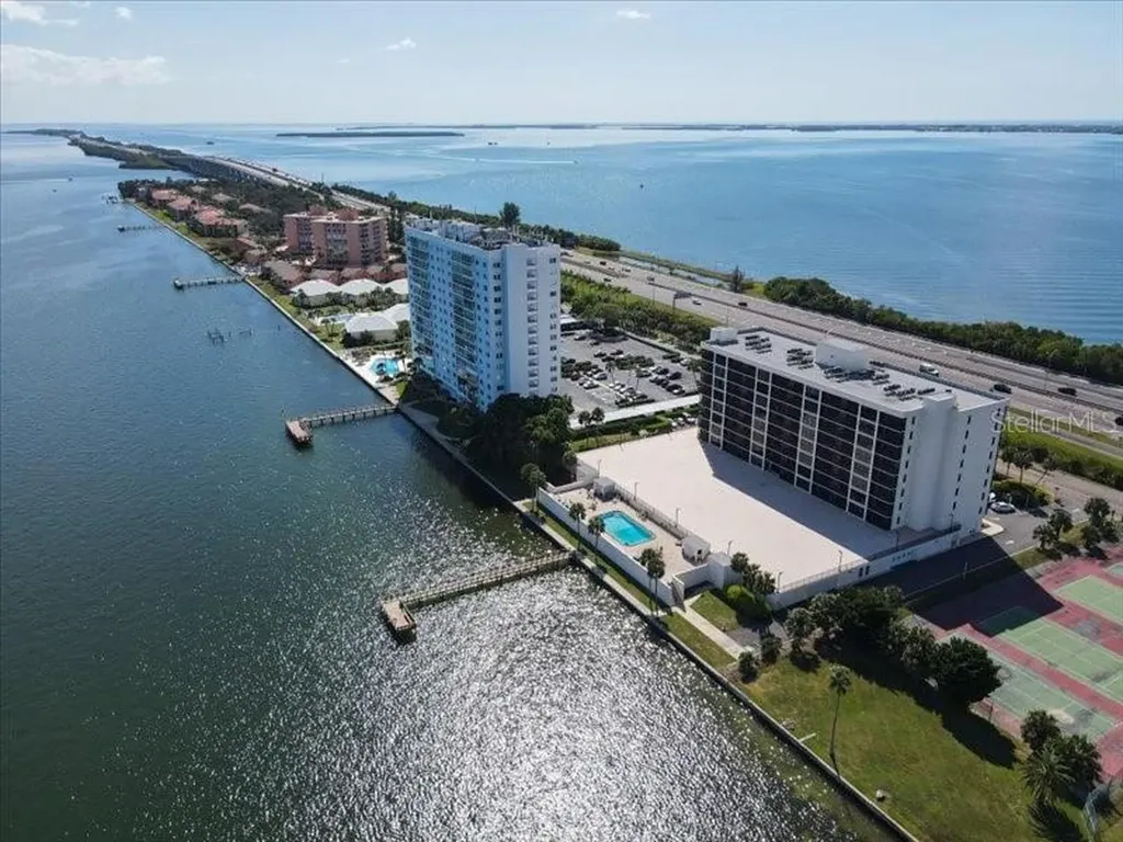 7100 Sunshine Skyway Lane S St Petersburg FL 33711