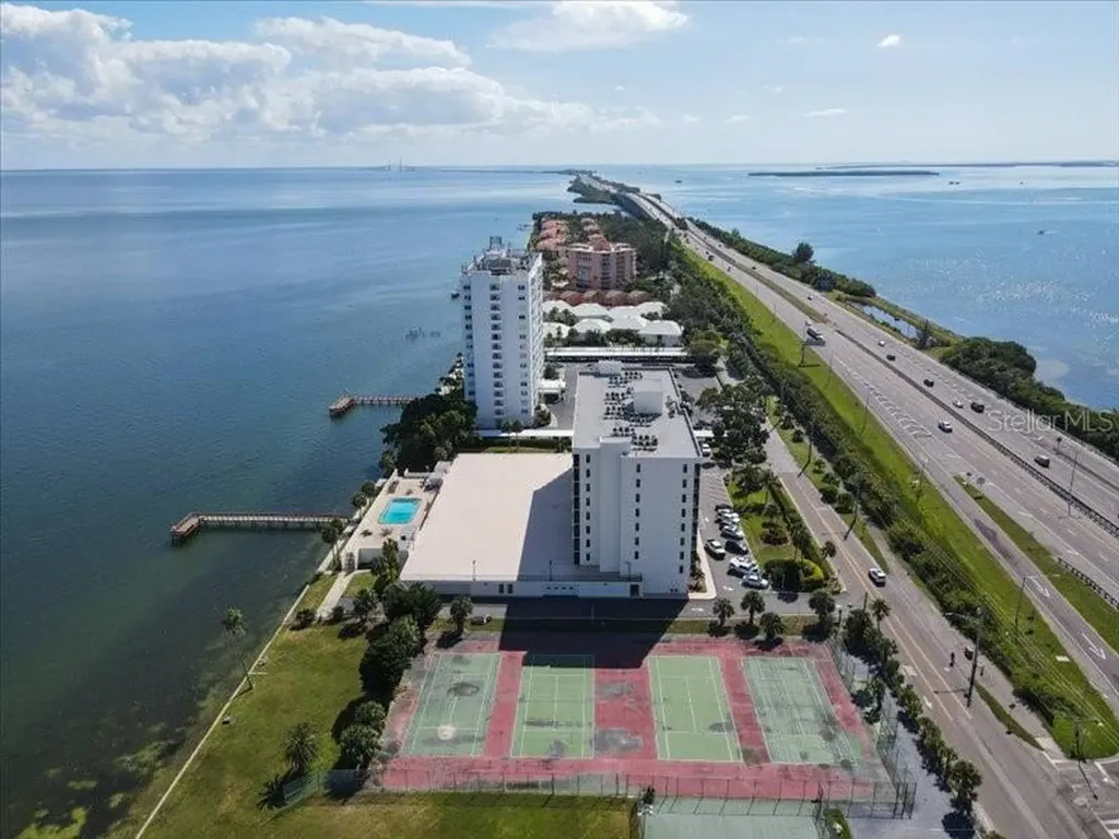7100 Sunshine Skyway Lane S St Petersburg FL 33711