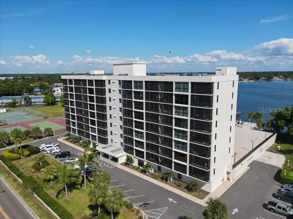 7100 Sunshine Skyway Lane S St Petersburg FL 33711