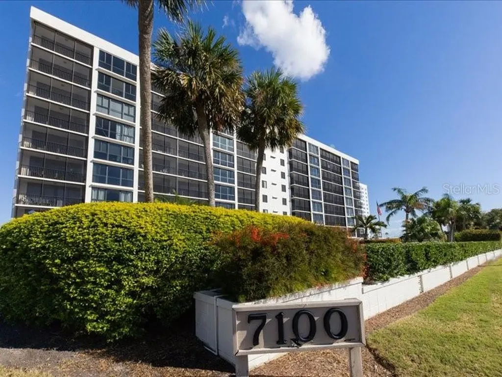 7100 Sunshine Skyway Lane S St Petersburg FL 33711