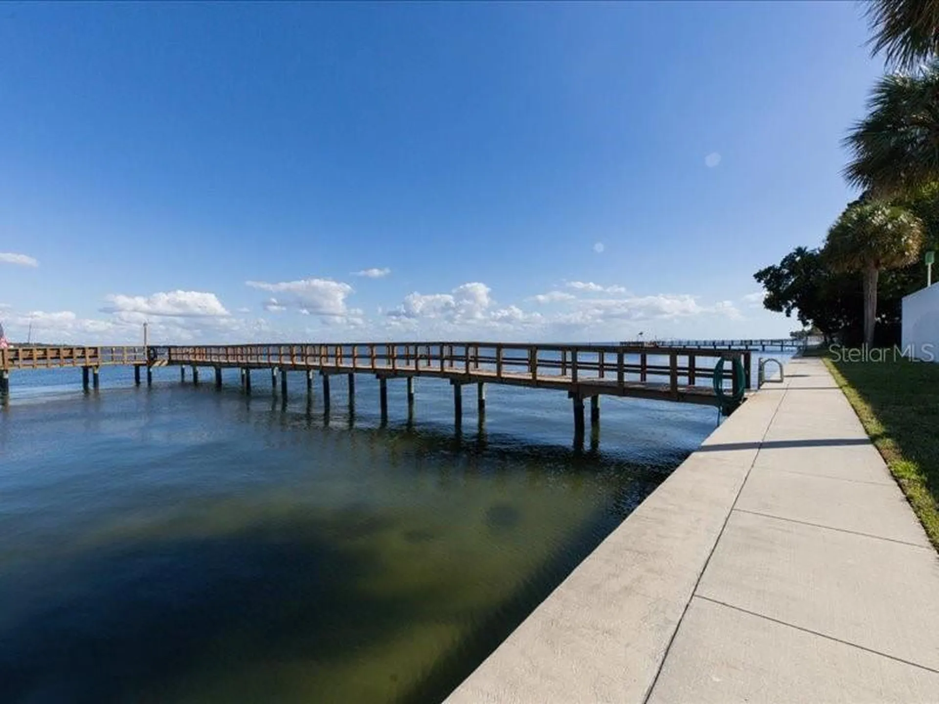 7100 Sunshine Skyway Lane S St Petersburg FL 33711