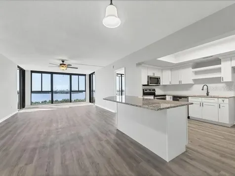 7100 Sunshine Skyway Lane S St Petersburg FL 33711