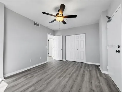 7100 Sunshine Skyway Lane S St Petersburg FL 33711