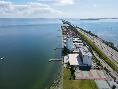 7100 Sunshine Skyway Lane S St Petersburg FL 33711