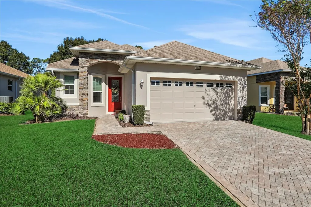 8099 Bridgeport Bay Circle Mount Dora FL 32757