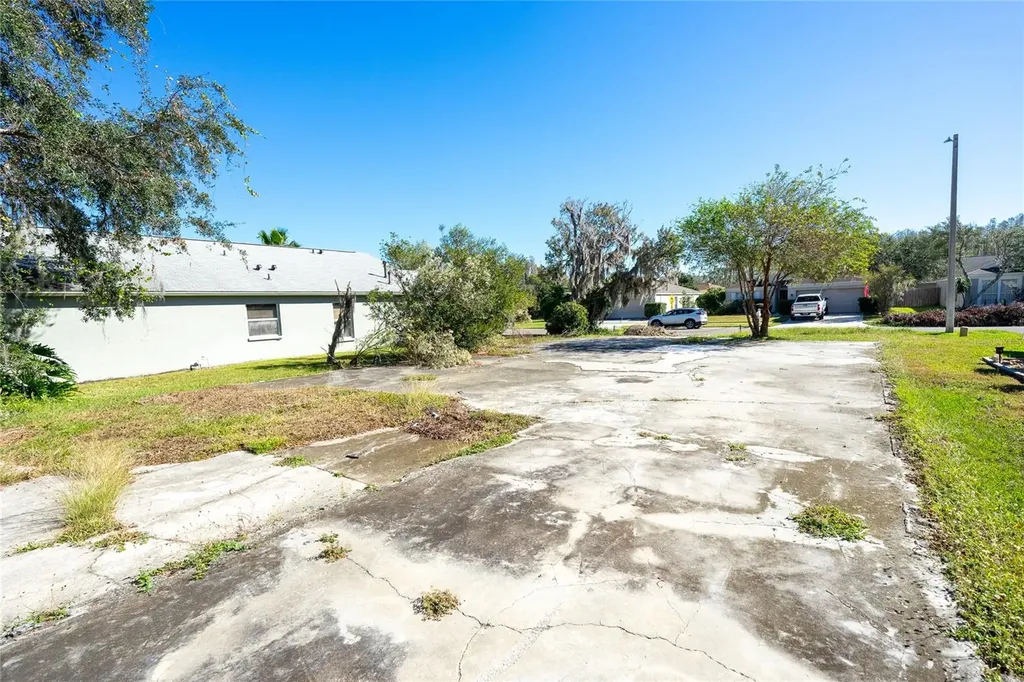 1323 Baythorn Drive Wesley Chapel FL 33543
