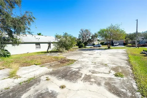 1323 Baythorn Drive Wesley Chapel FL 33543