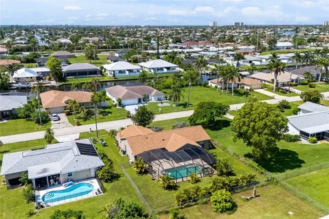 221 SW 47th Street Cape Coral FL 33914