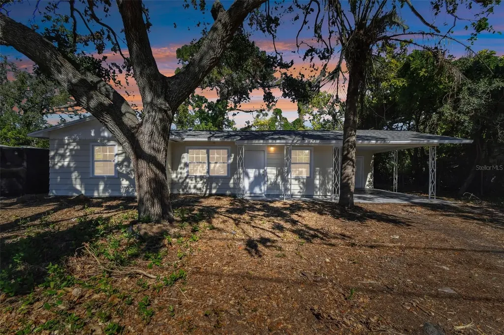 2412 38th Avenue W Bradenton FL 34205