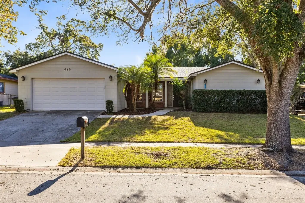 628 Eastwood Court Altamonte Springs FL 32714